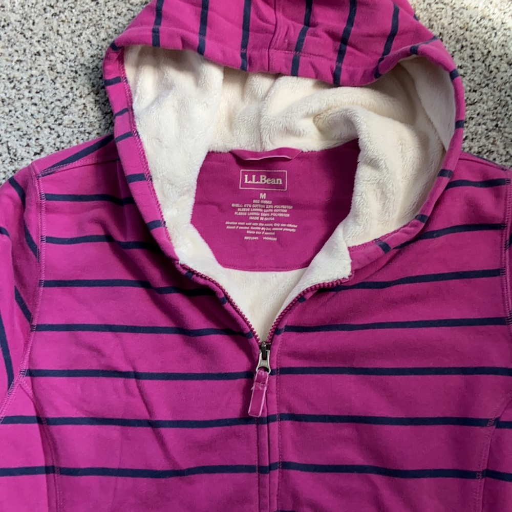LL Bean women’s size Medium fushcia/navy fleece zip up hooded sweatshirt